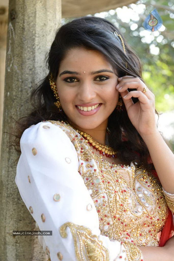 Monisha New Stills - 12 / 24 photos