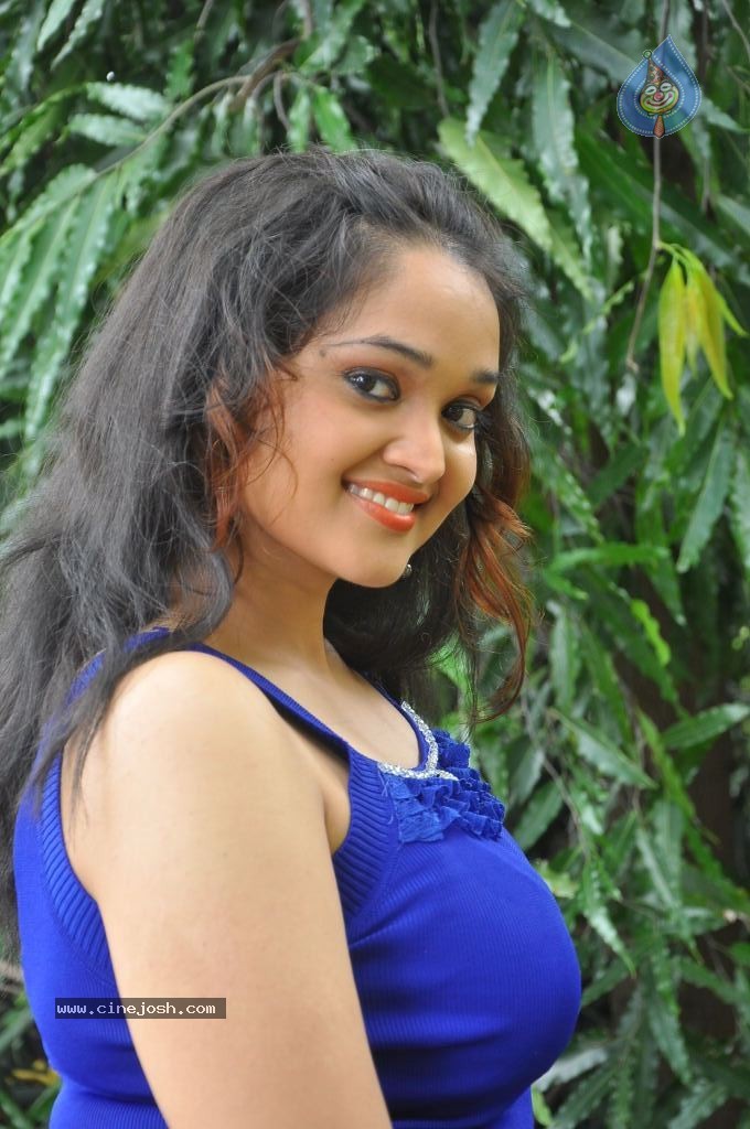 Mounika Stills - 19 / 32 photos