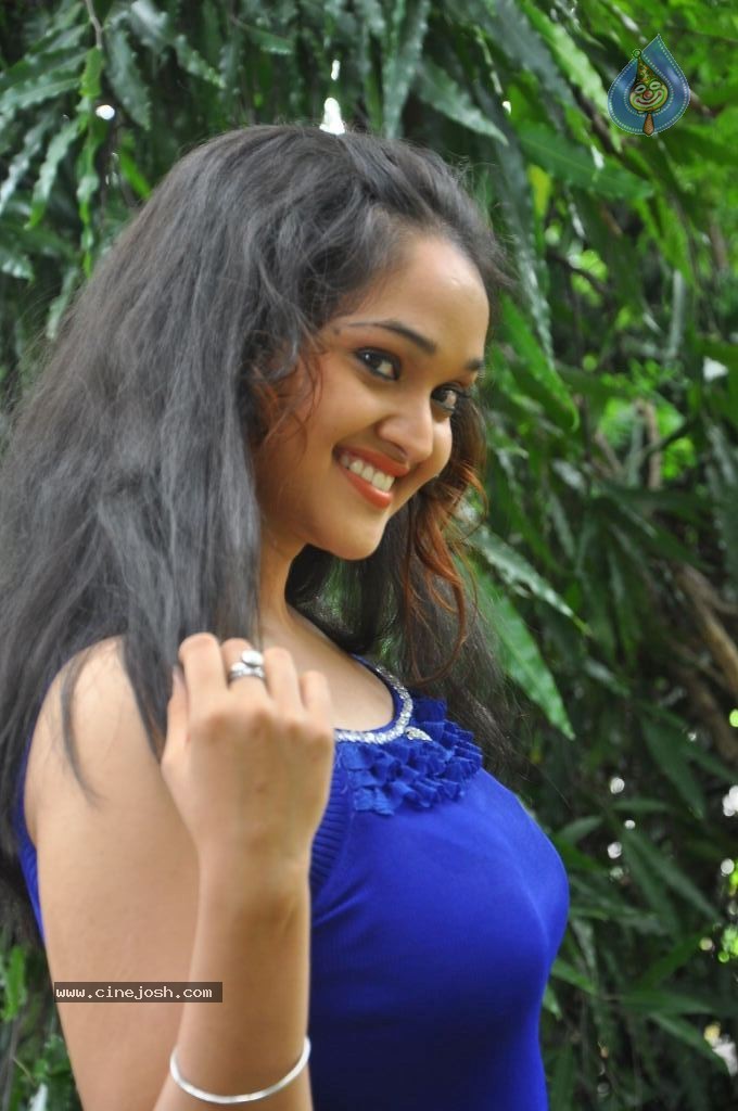 Mounika Stills - 28 / 32 photos