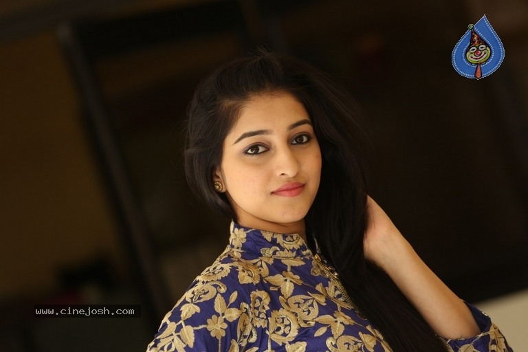 Mouryani Latest Photos - 11 / 17 photos