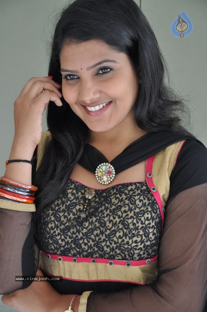 Mumtaaz Stills - 10 / 57 photos