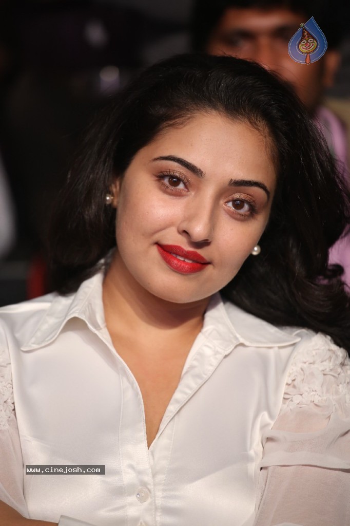 Mumtaz New Stills - 2 / 83 photos