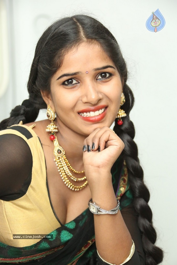 Mynaa Latest Photos - 18 / 110 photos