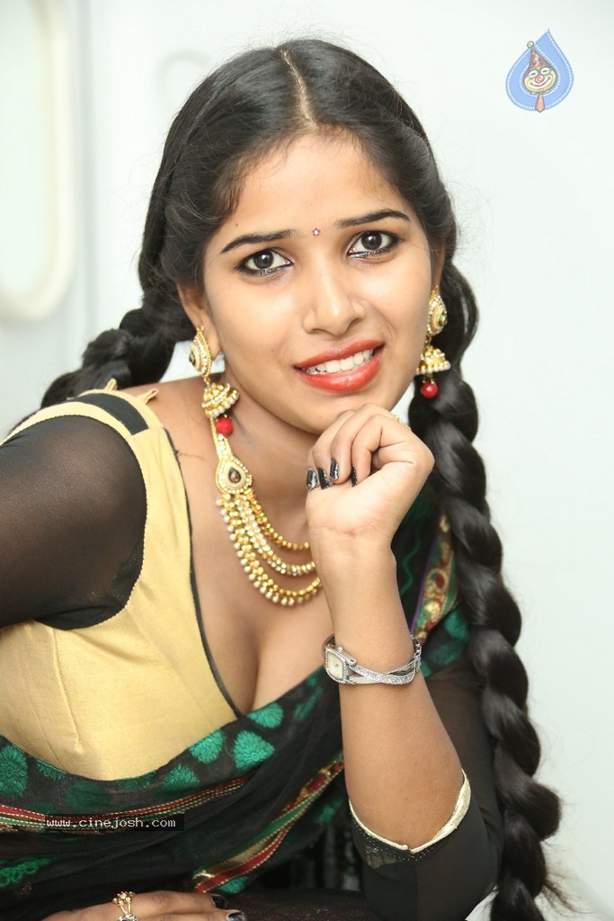 Mynaa Latest Photos - 26 / 110 photos