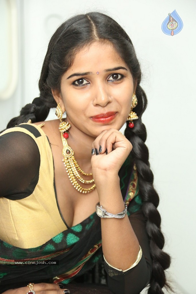 Mynaa Latest Photos - 78 / 110 photos