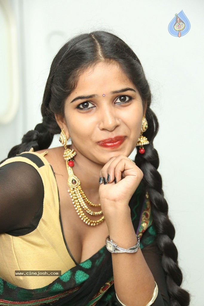 Mynaa Latest Photos - 81 / 110 photos