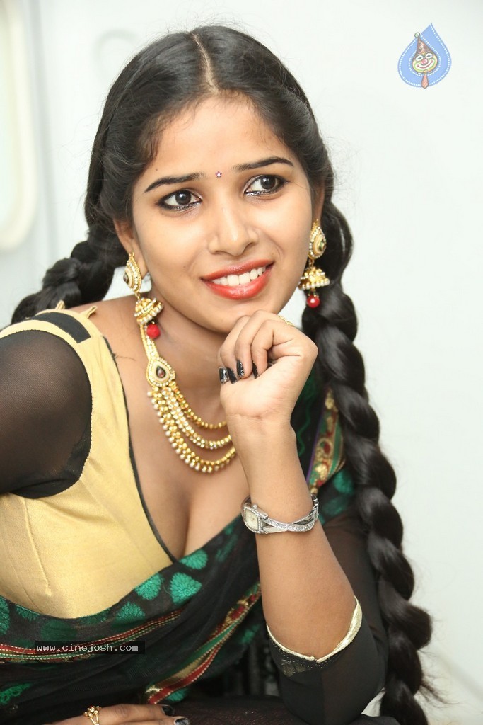 Mynaa Latest Photos - 87 / 110 photos