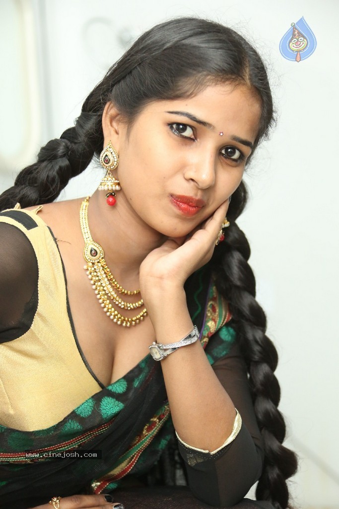 Mynaa Latest Photos - 94 / 110 photos