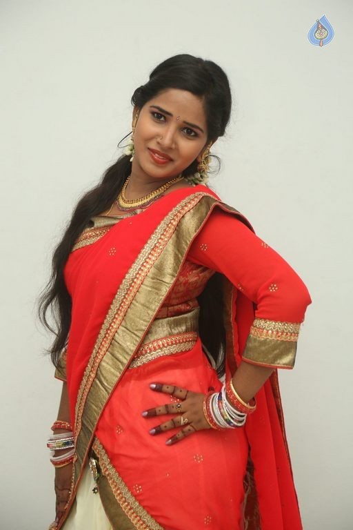 Mynaa Photos - 11 / 29 photos