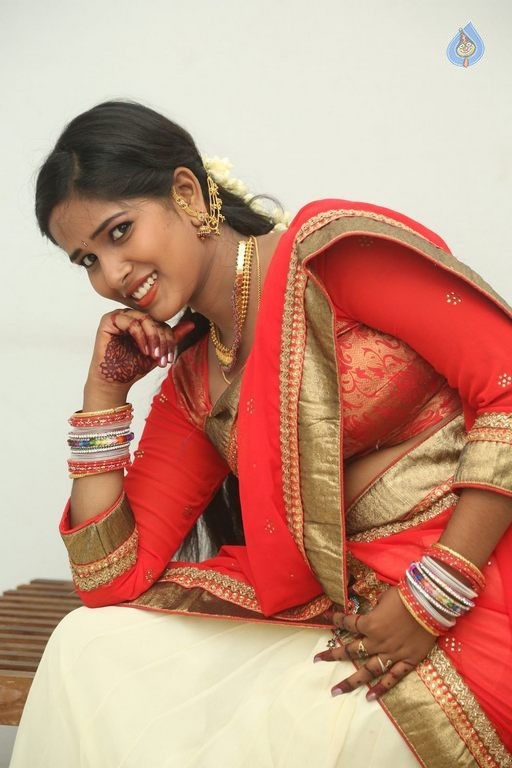 Mynaa Photos - 12 / 29 photos