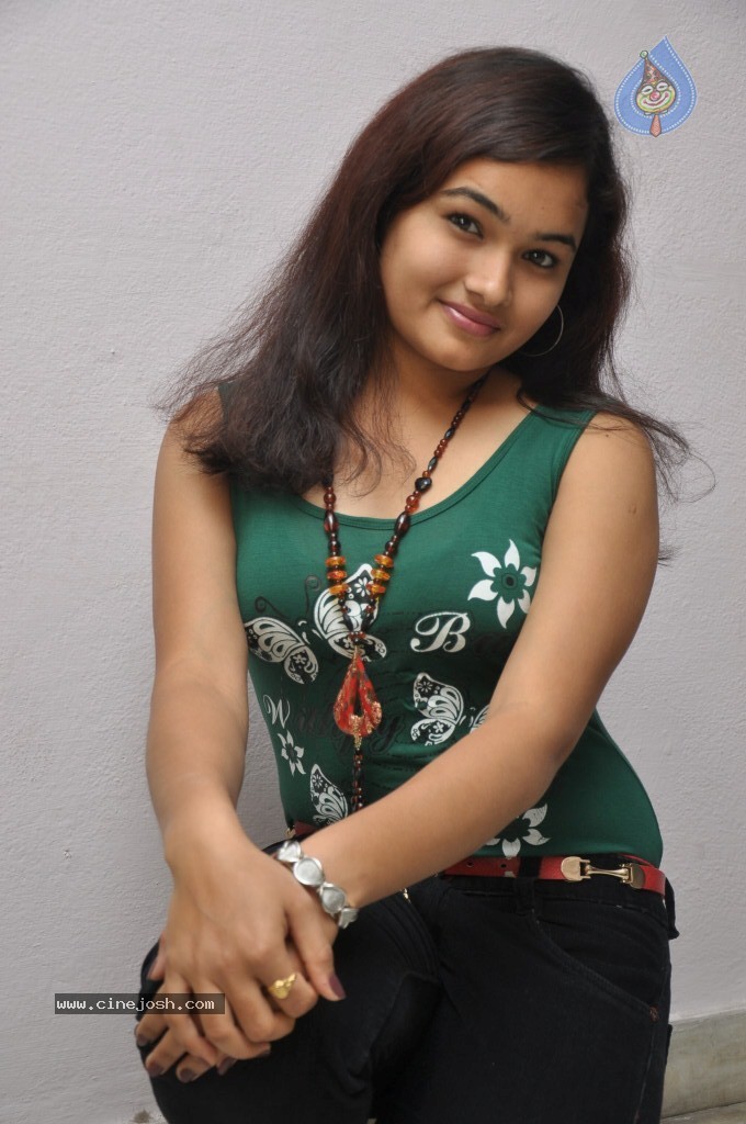 Mythili Stills - Photo 36 of 40