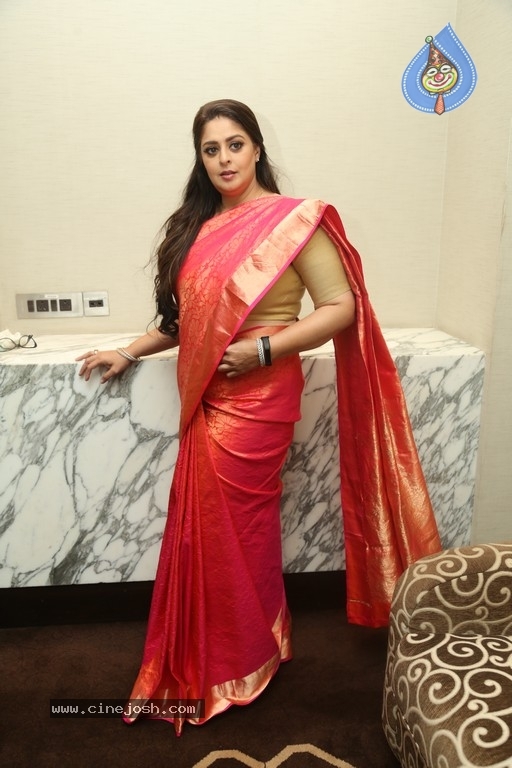 Nagma New Photos - 18 / 19 photos