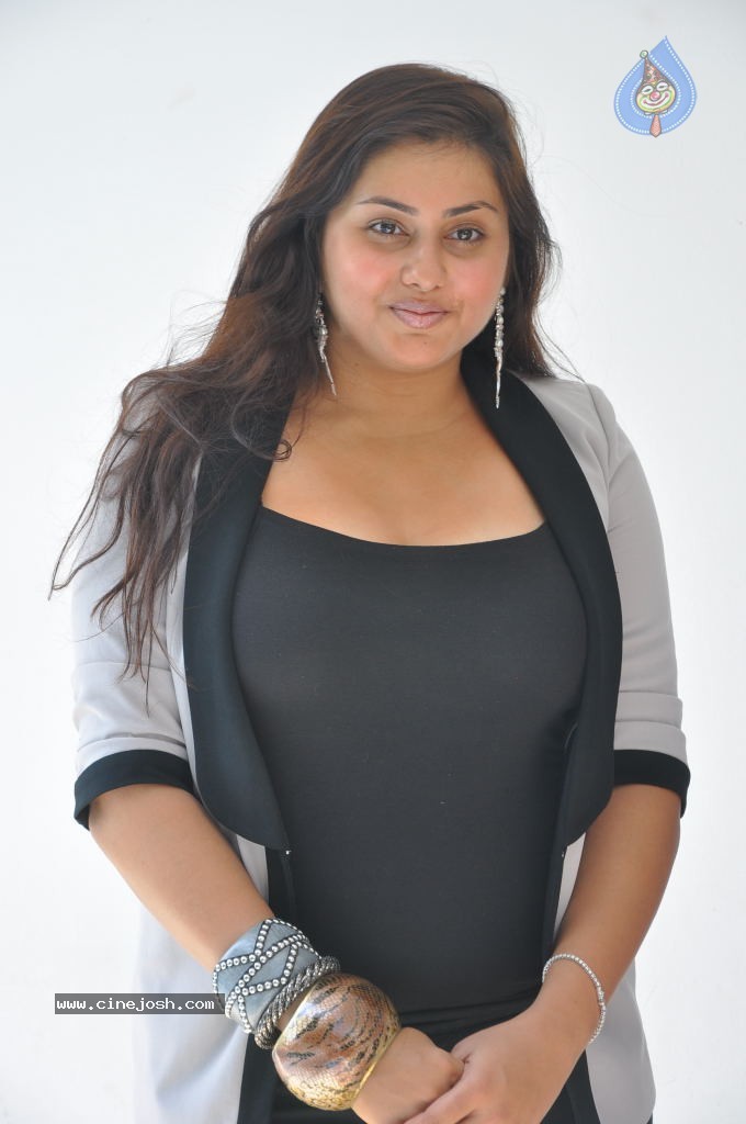 Namitha Hot Stills - 38 / 60 photos