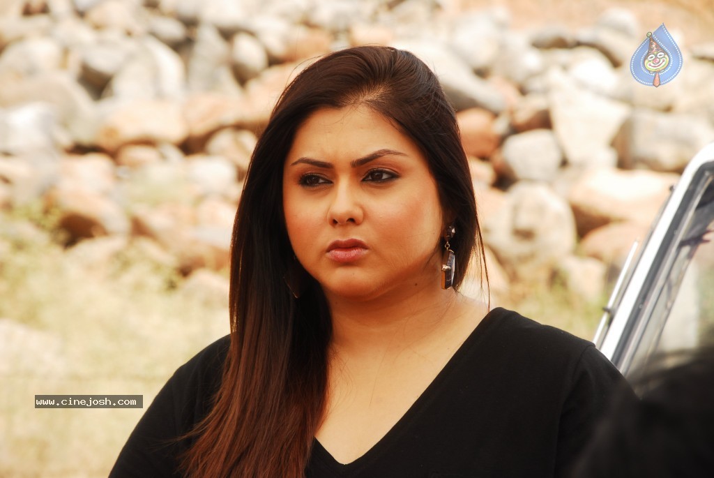 Namitha New Stills - 85 / 91 photos