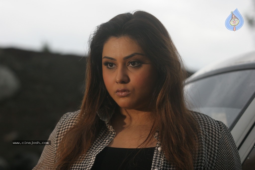 Namitha New Stills - 87 / 91 photos