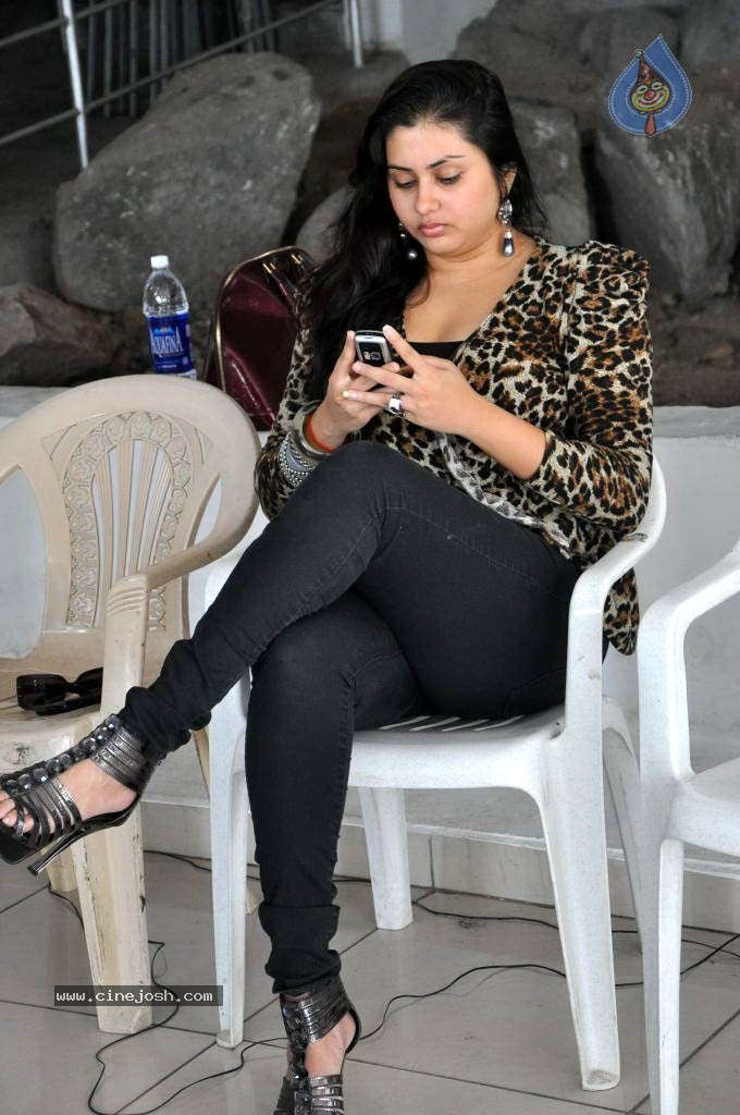 Namitha New Stills - 39 / 46 photos