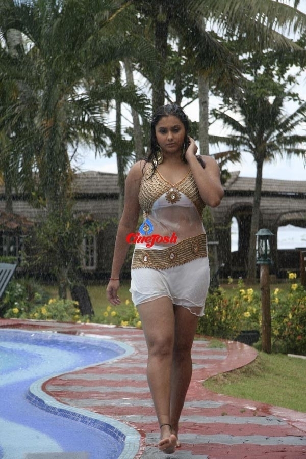 Namitha Stills - 96 / 239 photos