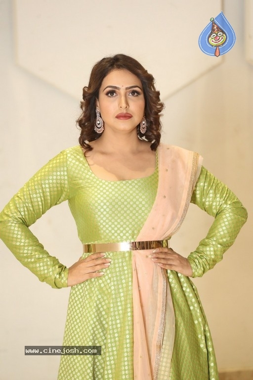 Nandini Rai Photos - 17 / 39 photos