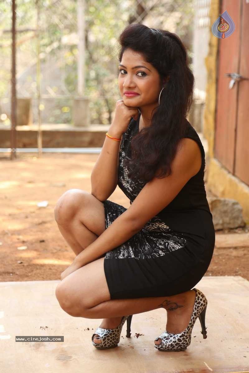 Nandita Mandal Stills - 51 / 54 photos