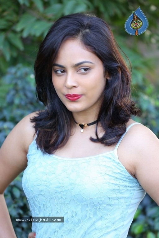 Nandita Swetha Photos - 26 / 41 photos