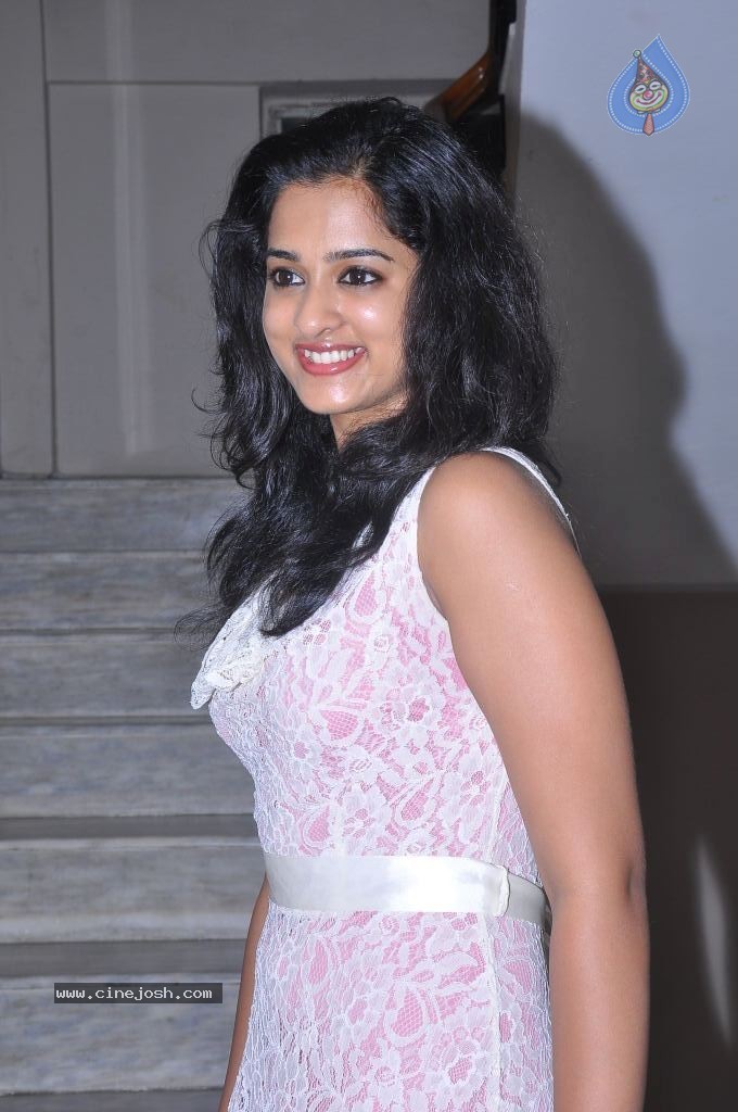 Nanditha Gallery - 26 / 30 photos