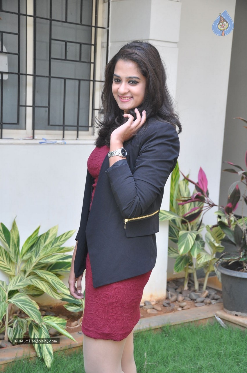 Nanditha New Gallery - 9 / 76 photos