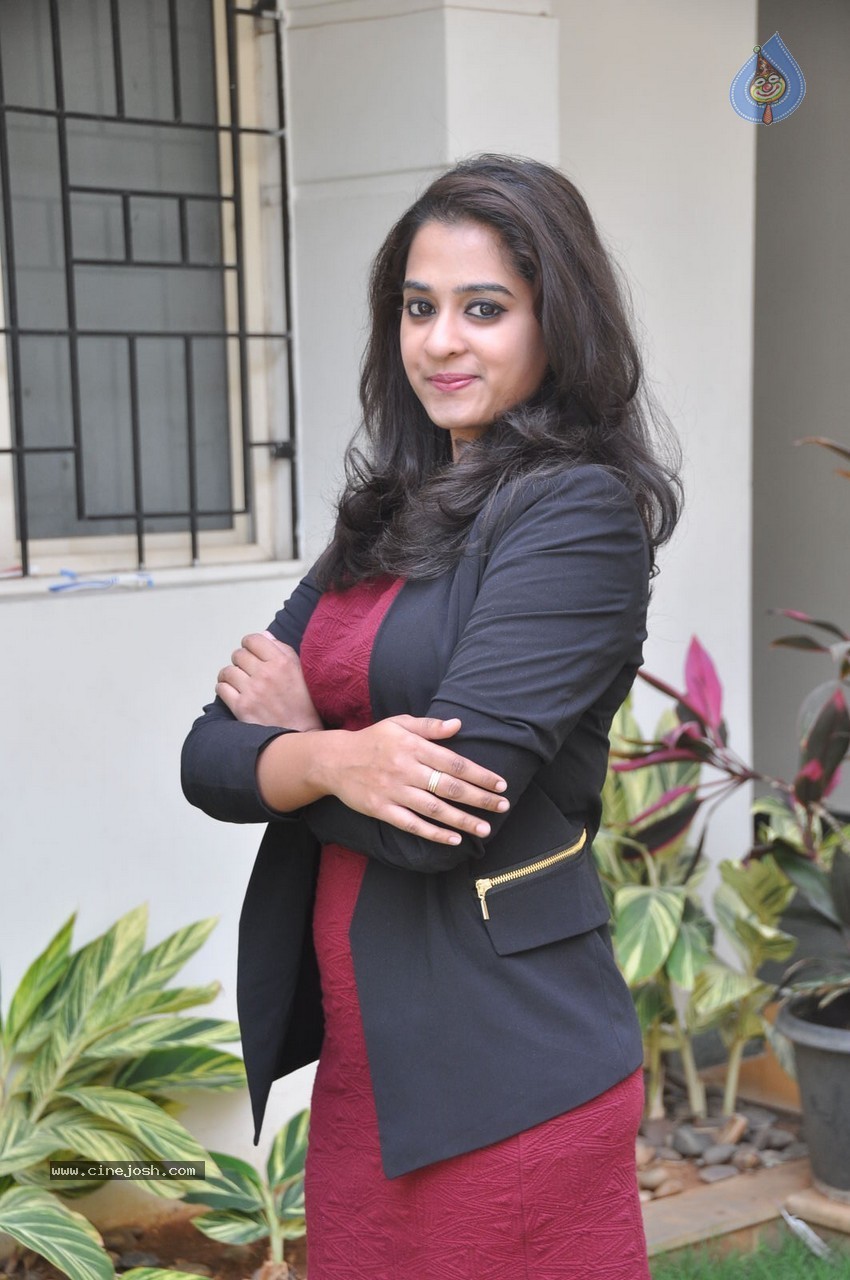 Nanditha New Gallery - 16 / 76 photos