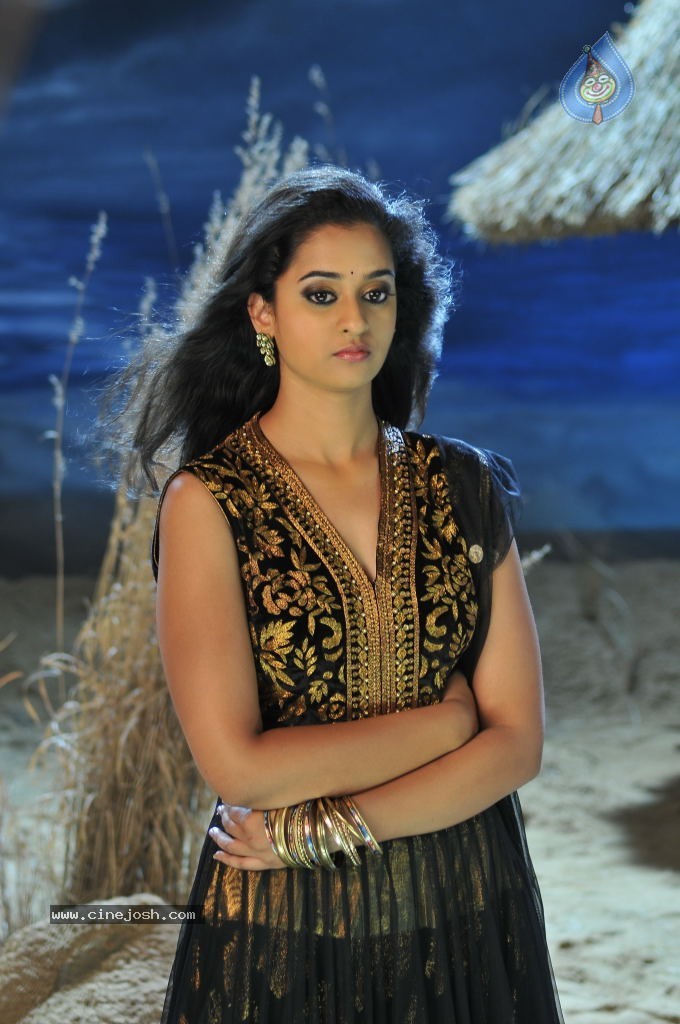 Nanditha New Stills - 1 / 8 photos