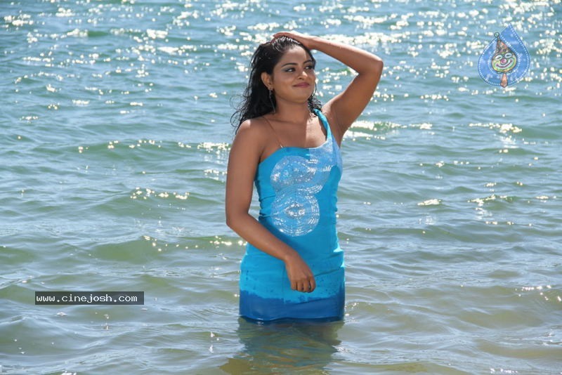 Natchatra Stills  - 10 / 39 photos