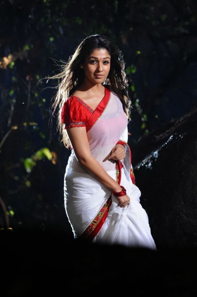 Nayanthara Hot Photos - 30 / 66 photos