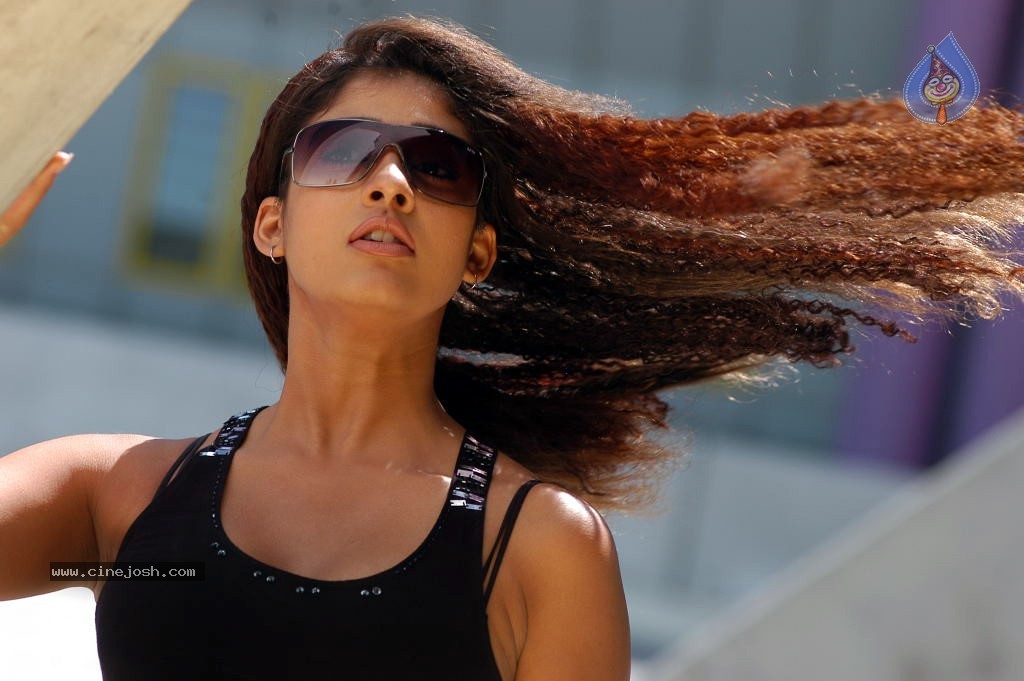 Nayanthara Hot Stills - 64 / 77 photos