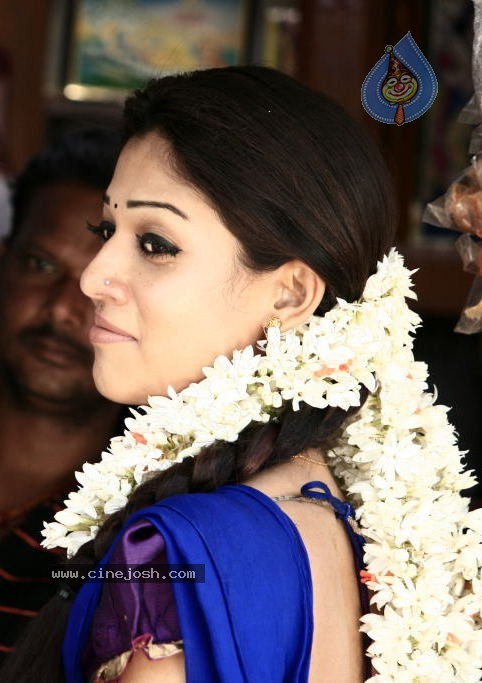 Nayanthara Pics - 27 / 50 photos