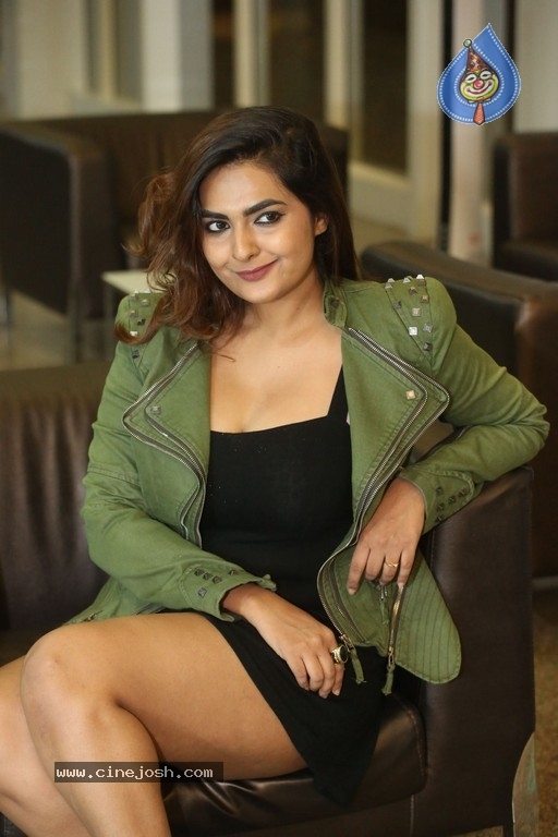 Neha Deshpande Images - 8 / 21 photos