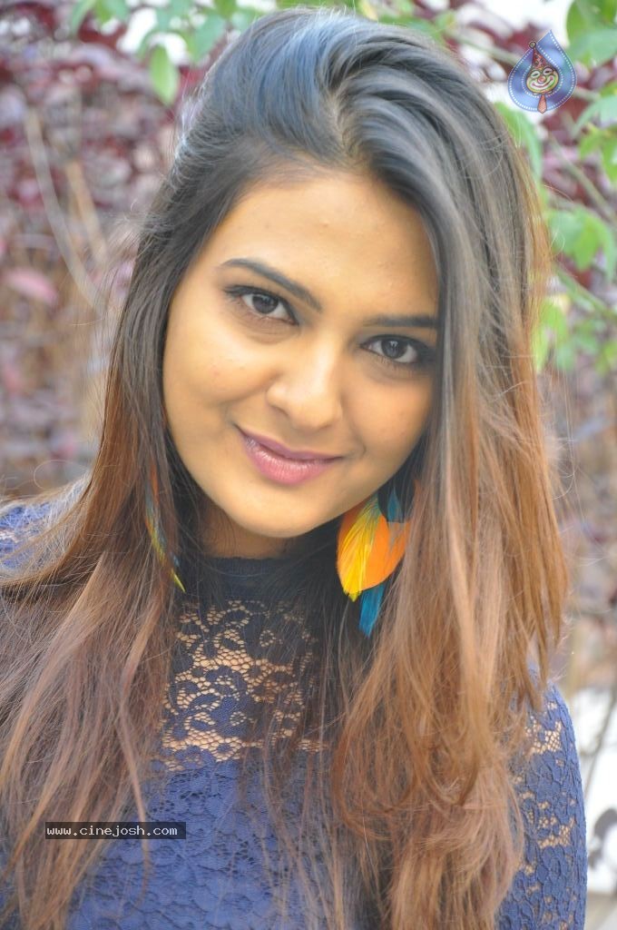 Neha Deshpande Stills - 57 / 73 photos