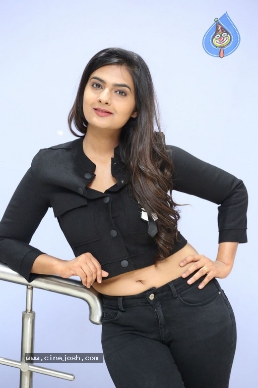 Neha Deshpande Stills - 9 / 33 photos