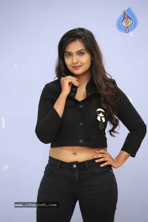 Neha Deshpande Stills - 10 / 33 photos