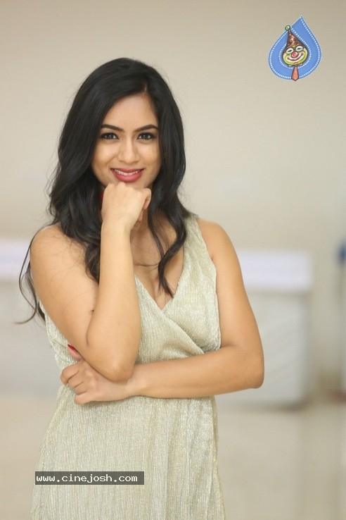 Neha Krishna Stills - 16 / 20 photos