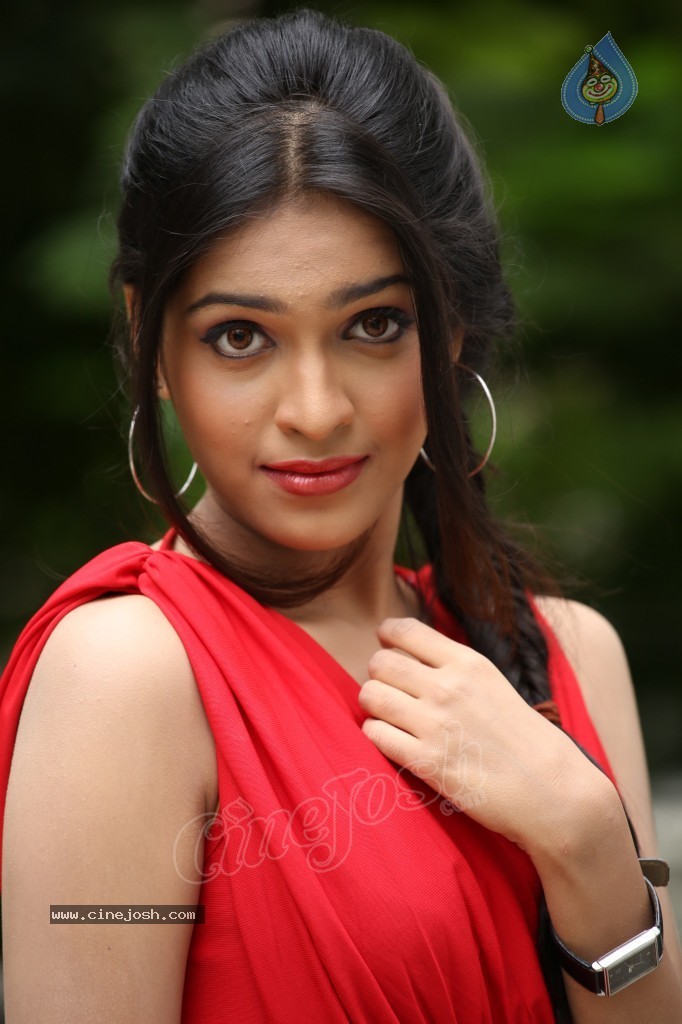 Neha Ratnakar Stills - 22 / 91 photos