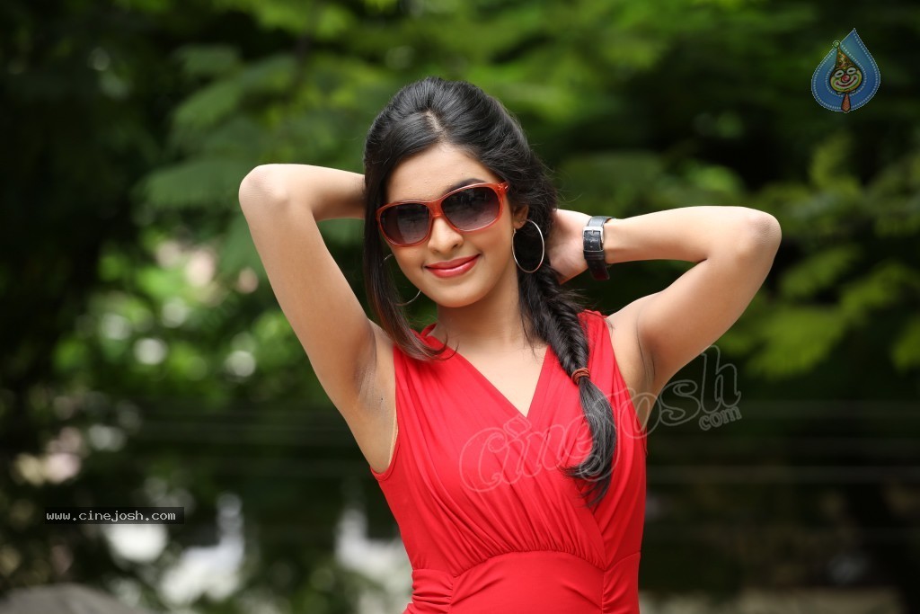 Neha Ratnakar Stills - 28 / 91 photos