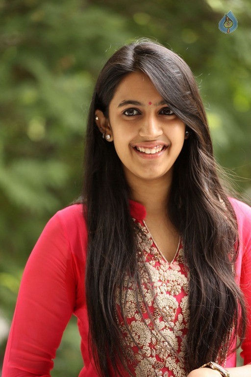 Niharika New Photos - 12 / 42 photos