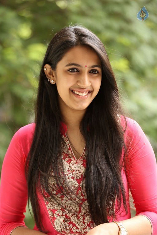 Niharika New Photos - 15 / 42 photos