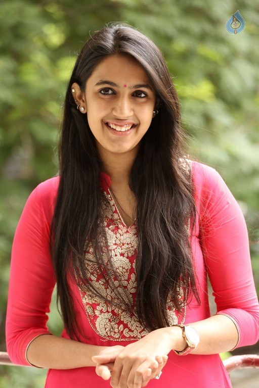 Niharika New Photos - 31 / 42 photos