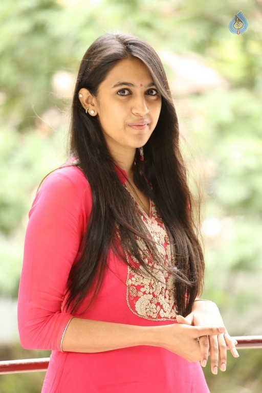 Niharika New Photos - 33 / 42 photos