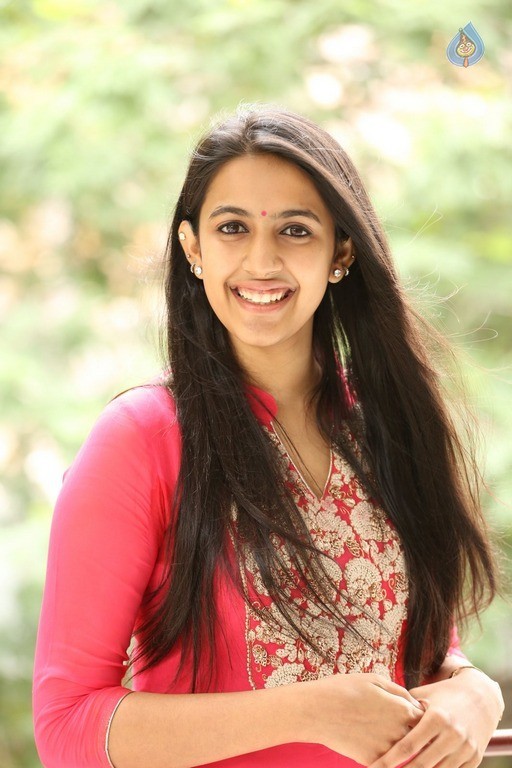 Niharika New Photos - 35 / 42 photos