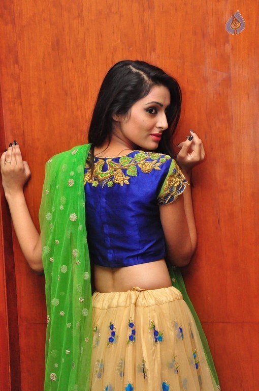 Nikhitha New Pics - 30 / 33 photos