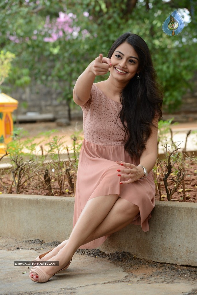 Nikitha Narayan New Gallery - 68 / 108 photos