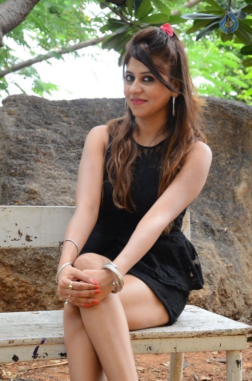 Nikitha New Stills - 2 / 19 photos