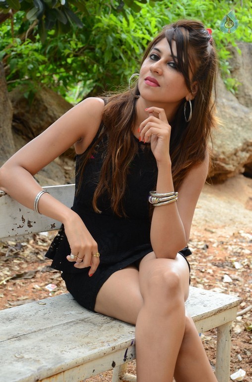 Nikitha New Stills - 14 / 19 photos