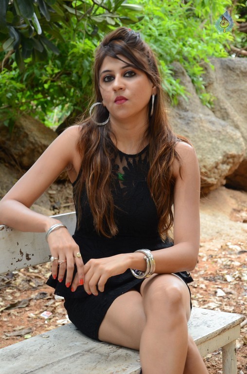 Nikitha New Stills - 16 / 19 photos