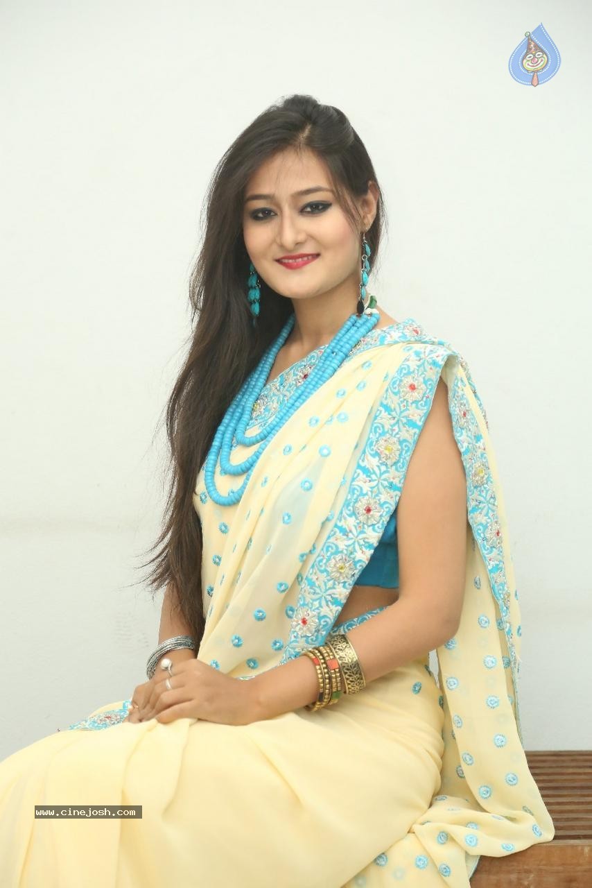 Nilofer Latest Photos - 21 / 61 photos